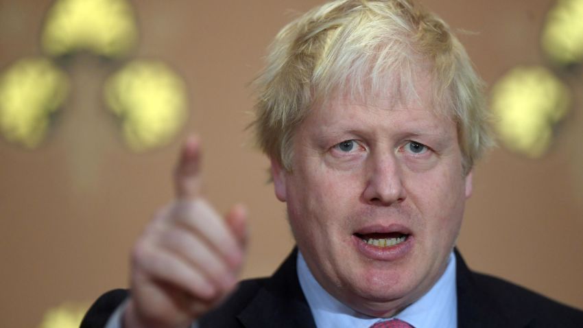 Britain's Foreign Secretary Boris Johnson presents a speech on Islamist terrorism to an audience of academics, diplomats and members of the media at the Foreign Office in London on December 7, 2017. / AFP PHOTO / POOL / Victoria Jones