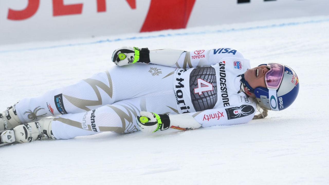 Lindsey Vonn hurt her back in a super-G race in St. Moritz.