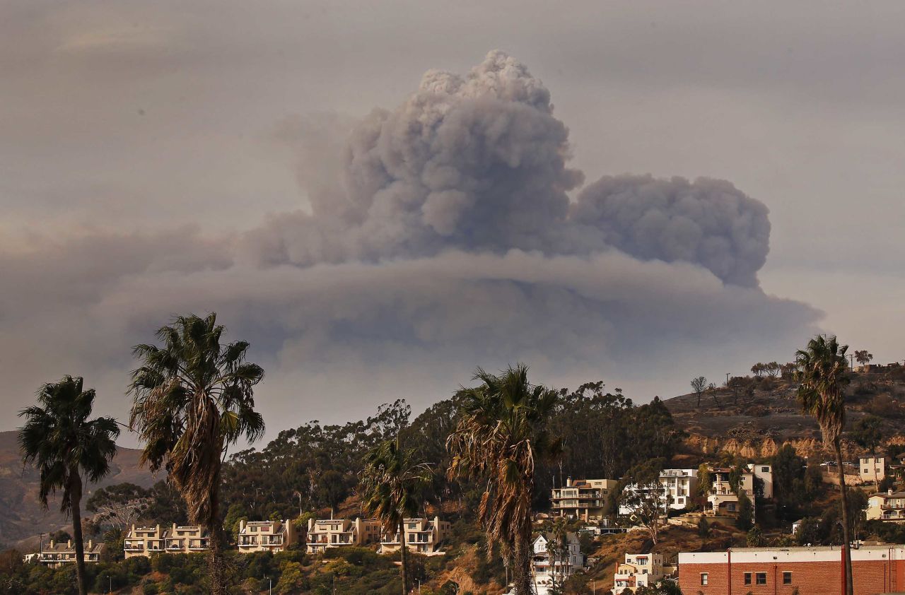 A cloud of smoke overshadows downtown Ventura, California, on December 10.