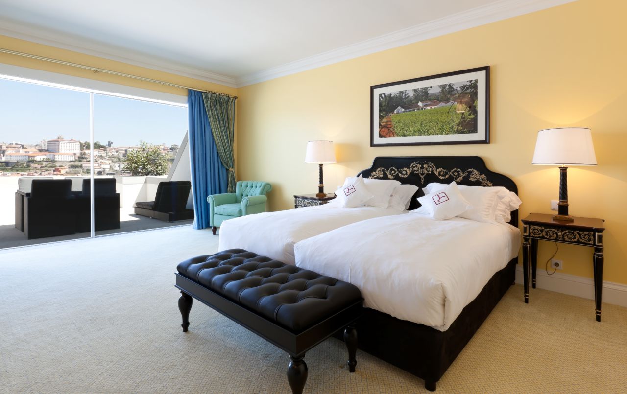 The rooms are named after specific wineries and offer stunning view over Porto. 