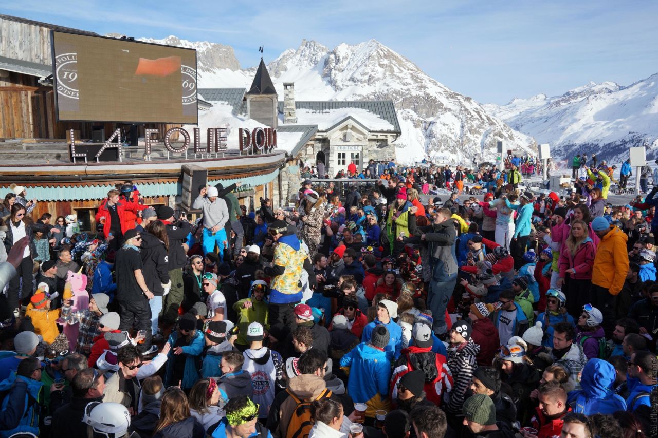 <strong>Party time: </strong>The Folie Douce above La Daille is the premier party spot on the mountain with live music, DJs and an energetic crowd on a sunny days. 