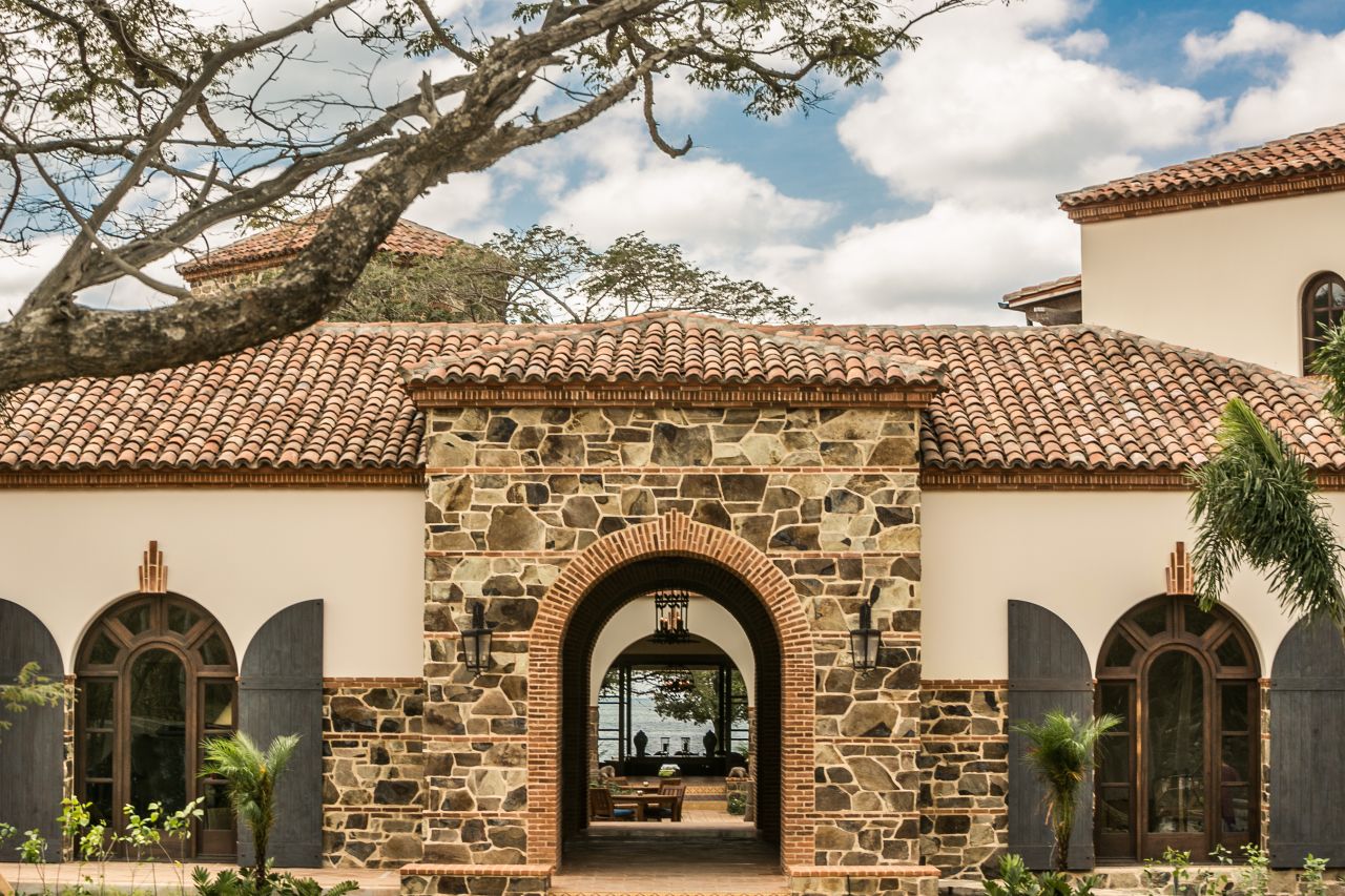 The Inn at Rancho Santana has 17 rooms, suites and pied-a-terres along an outstretched Playa Santana, a haven for local and visiting surfers. Guests of the inn have access to all of the larger residential Rancho Santana community's amenities. 