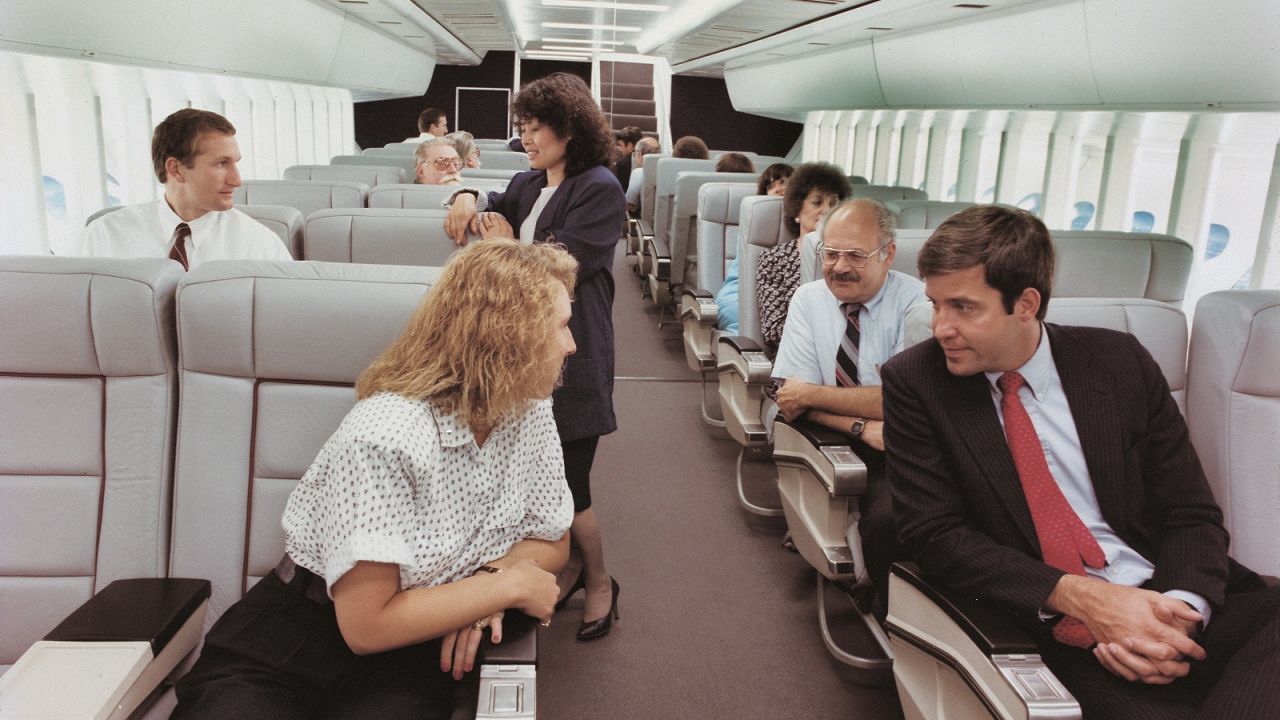<strong>Panorama deck: </strong>The manufacturer also pitched a lower passenger deck on its three-engine MD-11, which would have offered great view of the countryside below.