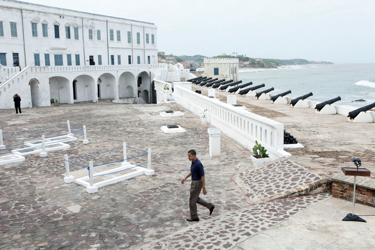 The Cape Coast Castle was visited by American president Barack Obama in 2009. It was used by<strong> </strong>the British to hold people in slavery before they were forced onto ships across the Atlantic in the 17th and 18th centuries.<strong> </strong>