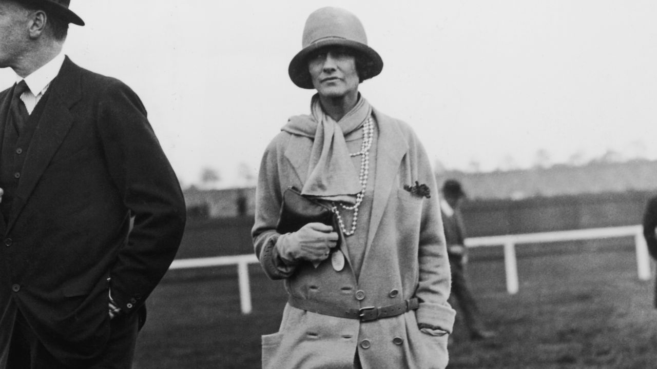 Hugh Grosvenor, 2nd Duke of Westminster (1879 - 1953) at Chester Races with French fashion designer Coco Chanel (1883 - 1971), 1st May 1924. (Photo by Phillips/Topical Press Agency/Hulton Archive/Getty Images)