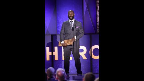 2017 CNN Hero Khali Sweeney accepts his award onstage.