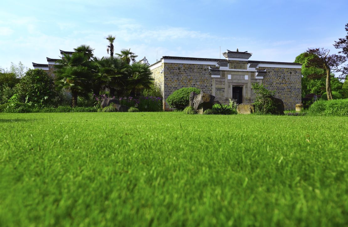 The antique villas at Amanyangyun were all relocated 435 miles from Jiangxi to Shanghai. 