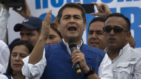 Honduran President Juan Orlando Hernandez speaks to his party base, in Tegucigalpa, Honduras, Thursday, Dec. 7, 2017. Eight Latin American governments on Wednesday applauded Honduras' willingness to recount disputed votes in the presidential elections, but questions remain about how thorough that recount will be. (AP Photo/Moises Castillo)