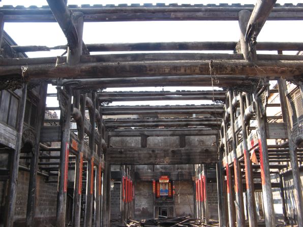 Each of the properties contained about 100,000 stones. Experts in traditional Chinese building techniques were called in to carefully dissemble the houses.