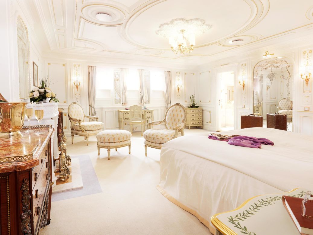The Sea Cloud's second Owner's Cabin is on the opposite end of the spectrum, with a decidedly luxurious feminine appeal.
