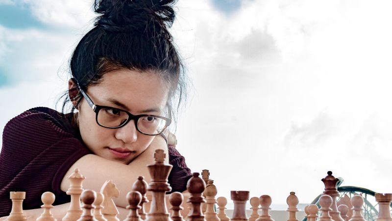 Girl on FIRE 🔥 #chess #womenchess #chessplayer #chessgrandmaster