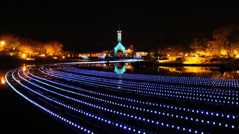 <strong>Nabana No Sato: </strong>Millions of bulbs are used to create the annual light show. 