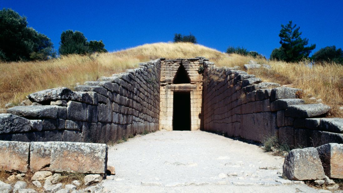 <strong>Mycenae:</strong> This spectacular setting of the Homeric epics became one of the first excavated sites in Greece when archeologist Heinrich Schliemann discovered several grave mounds here in the 1870s.