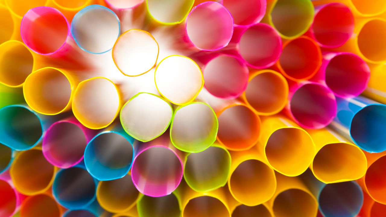 02 plastic straws STOCK