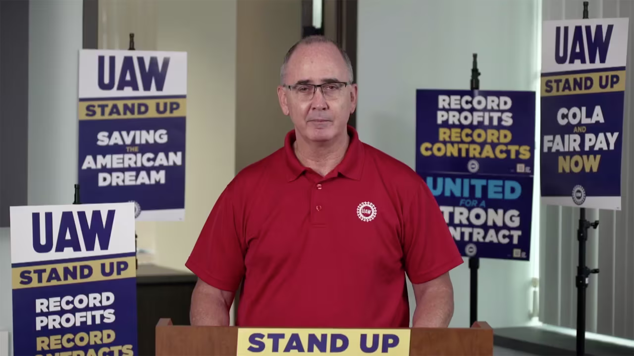 Shawn Fain speaking on Facebook Live today.