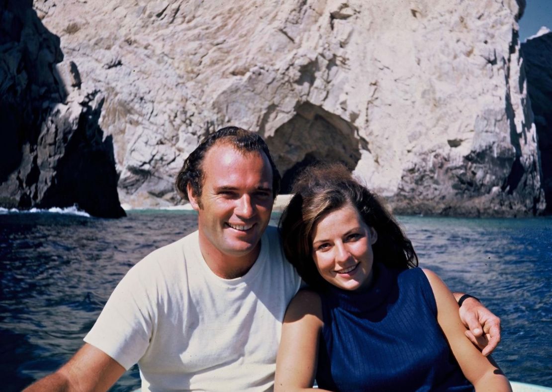 This couple for a long time met in Mazatlan, Mexico.