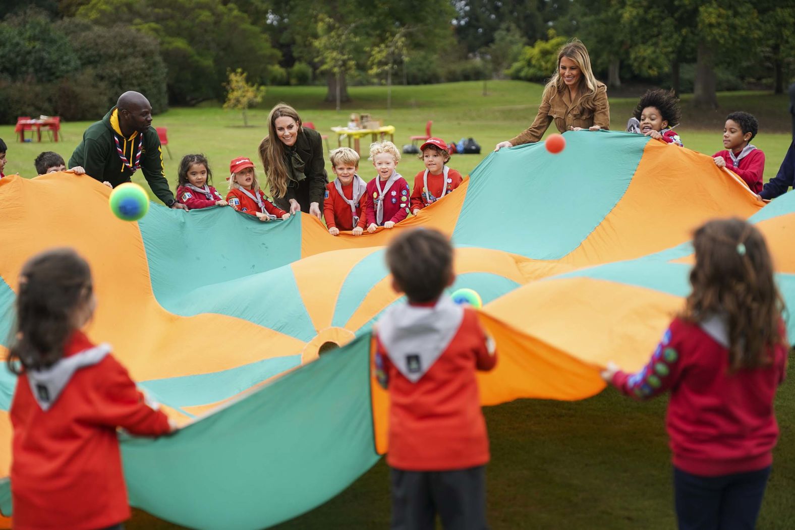 US first lady Melania Trump, right, joins Catherine, Princess of Wales, and children from the Squirrel Scouts while visiting Frogmore Cottage in Windsor, England, on Thursday, September 18.<a href="index.php?page=&url=https%3A%2F%2Fwww.cnn.com%2F2025%2F09%2F18%2Fpolitics%2Fmelania-trump-princess-catherine-scouts-appearance"> They spent the afternoon together</a> on the grounds of Windsor Castle. The Trumps were in England for a state visit.