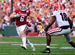 PASADENA, CA - JANUARY 01:  Baker Mayfield #6 of the Oklahoma Sooners scrambles in the 2018 College Football Playoff Semifinal Game against the Georgia Bulldogs at the Rose Bowl Game presented by Northwestern Mutual at the Rose Bowl on January 1, 2018 in Pasadena, California.  (Photo by Harry How/Getty Images)