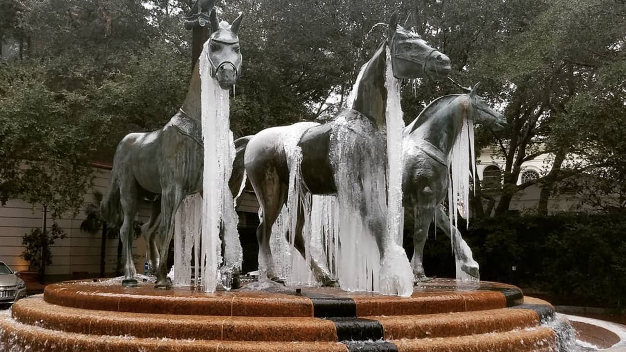The Quadriga sculpture at Belmond Charleston Place gets a makeover.