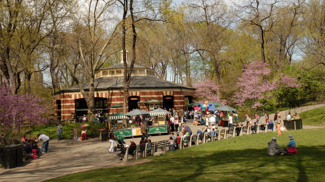 <strong>Friedsam Carousel:</strong> Also known as the Central Park carousel, this one is close to the park entrance on 64th Street.