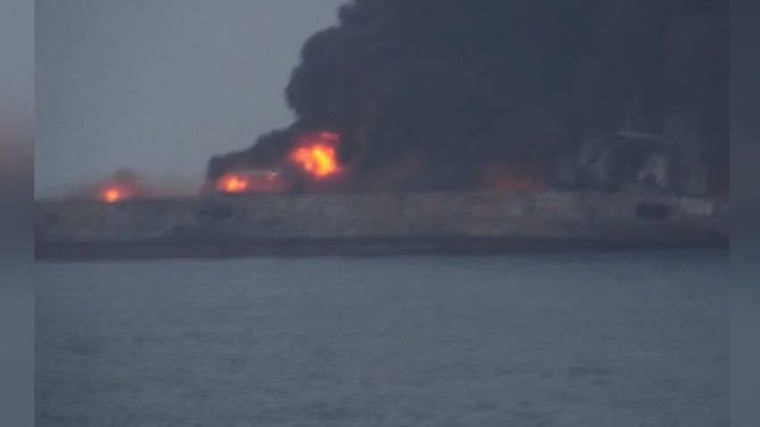 china oil tanker freighter collision rivers nr_00004717