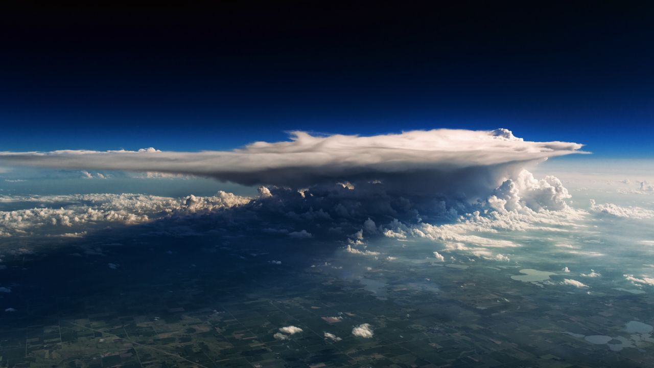 <strong>New opportunities:</strong> Van Heijst also encourages young people to consider becoming pilots. "In aviation, I think there will be a lot of job opportunities in the future. There will be a huge demand for pilots," says van Heijst. <em>Pictured here: Thunderstorm over Minnesota.</em>