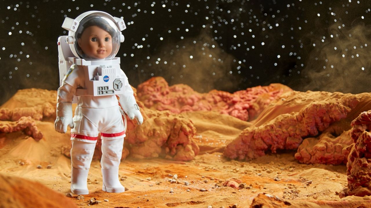 Luciana Vega as an astronaut on Mars.