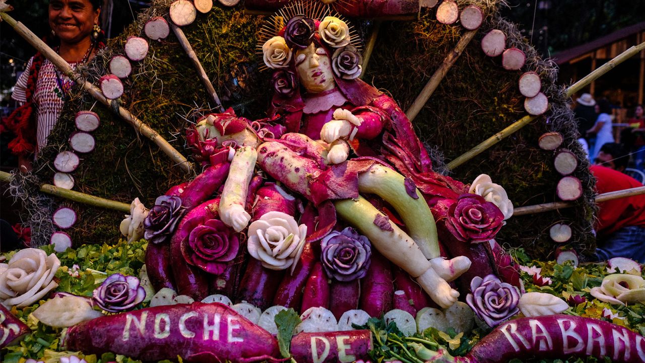 A Pietà takes center stage in Noche de Rabanas this year.