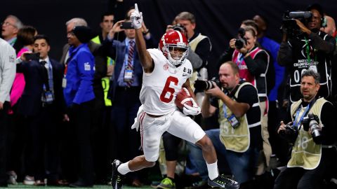 Alabama's DeVonta Smith  catches a 41-yard touchdown pass to beat the Georgia Bulldogs for the national championship. 