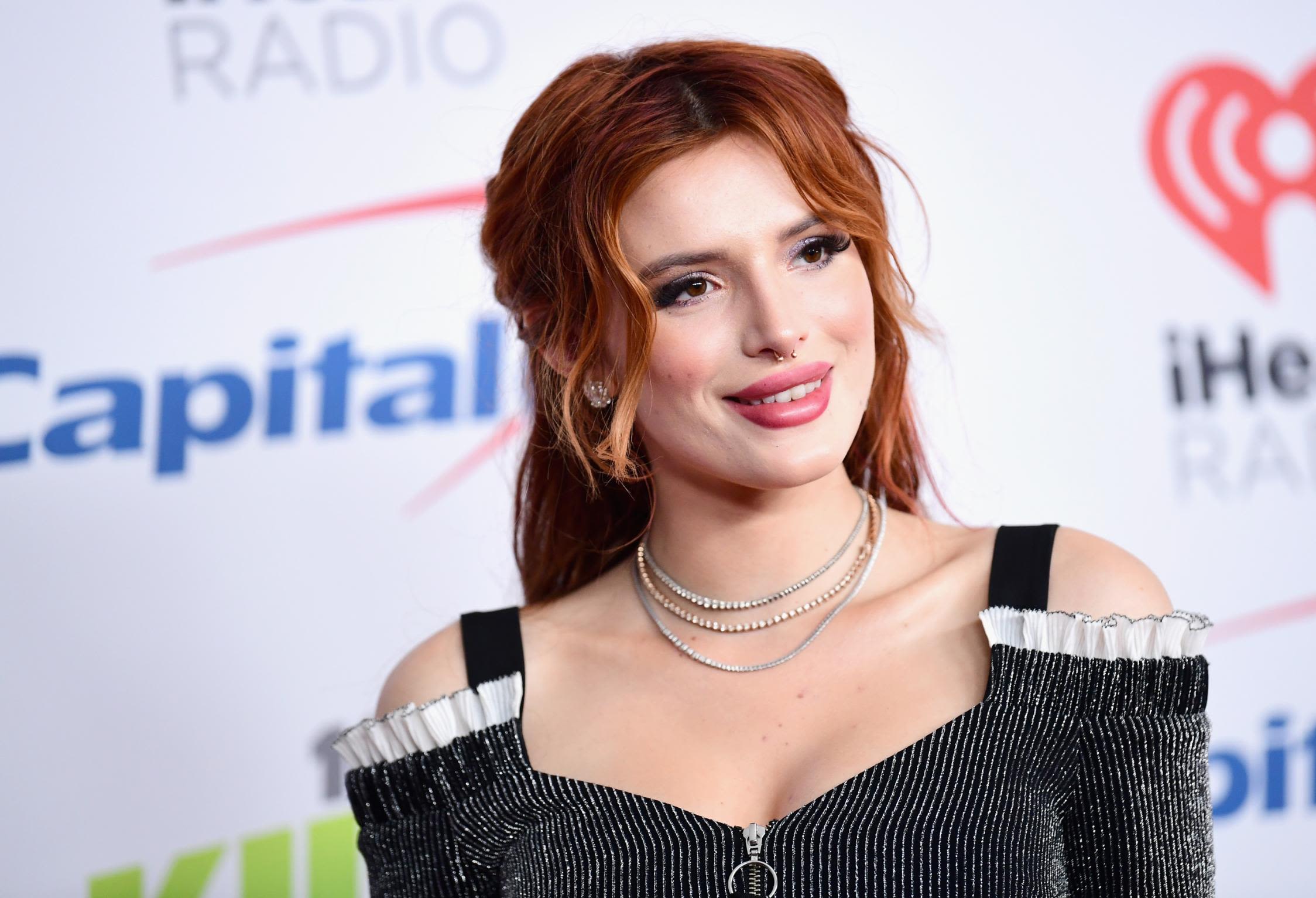 2248px x 1533px - Bella Thorne shares nude photos on Twitter after a hacker threatened to  release them | CNN