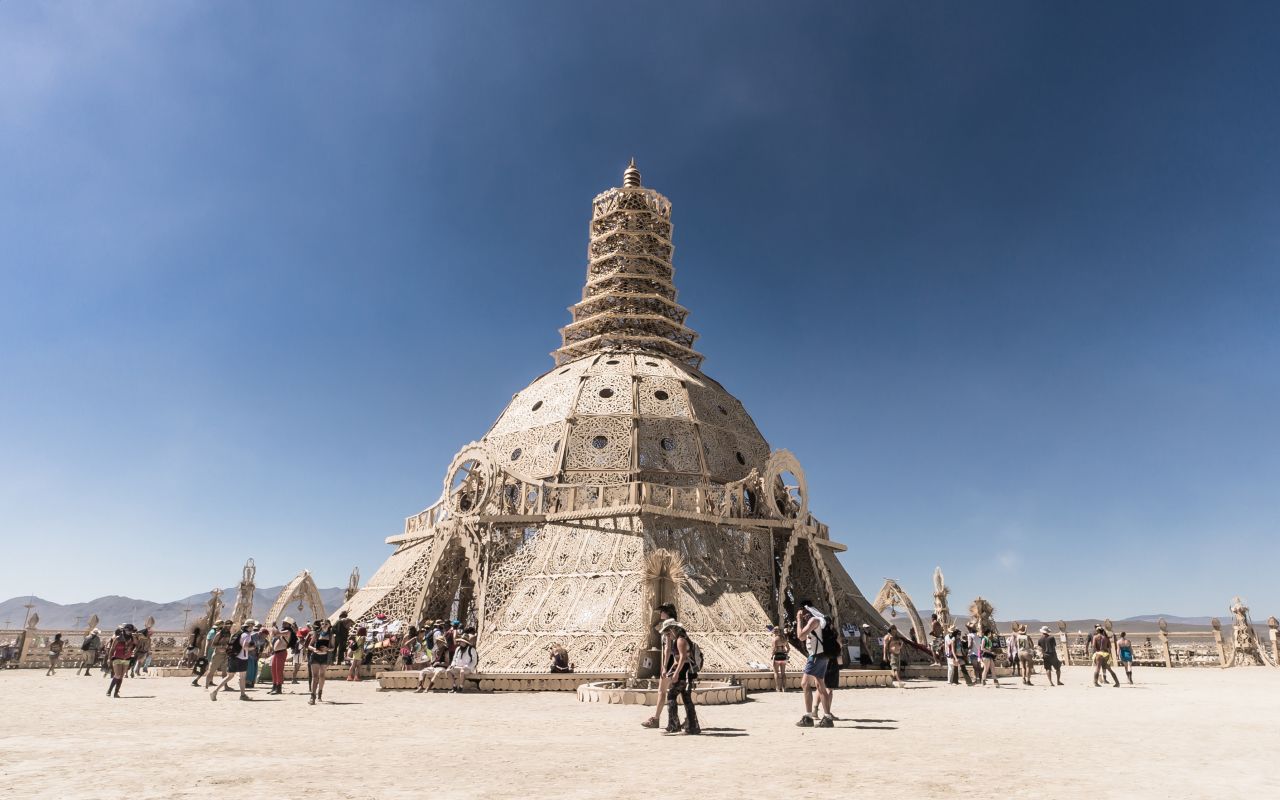 The Temple of Grace was another David Best creation. Designed in a classic style with a large dome, it emphasized the spirit of community.