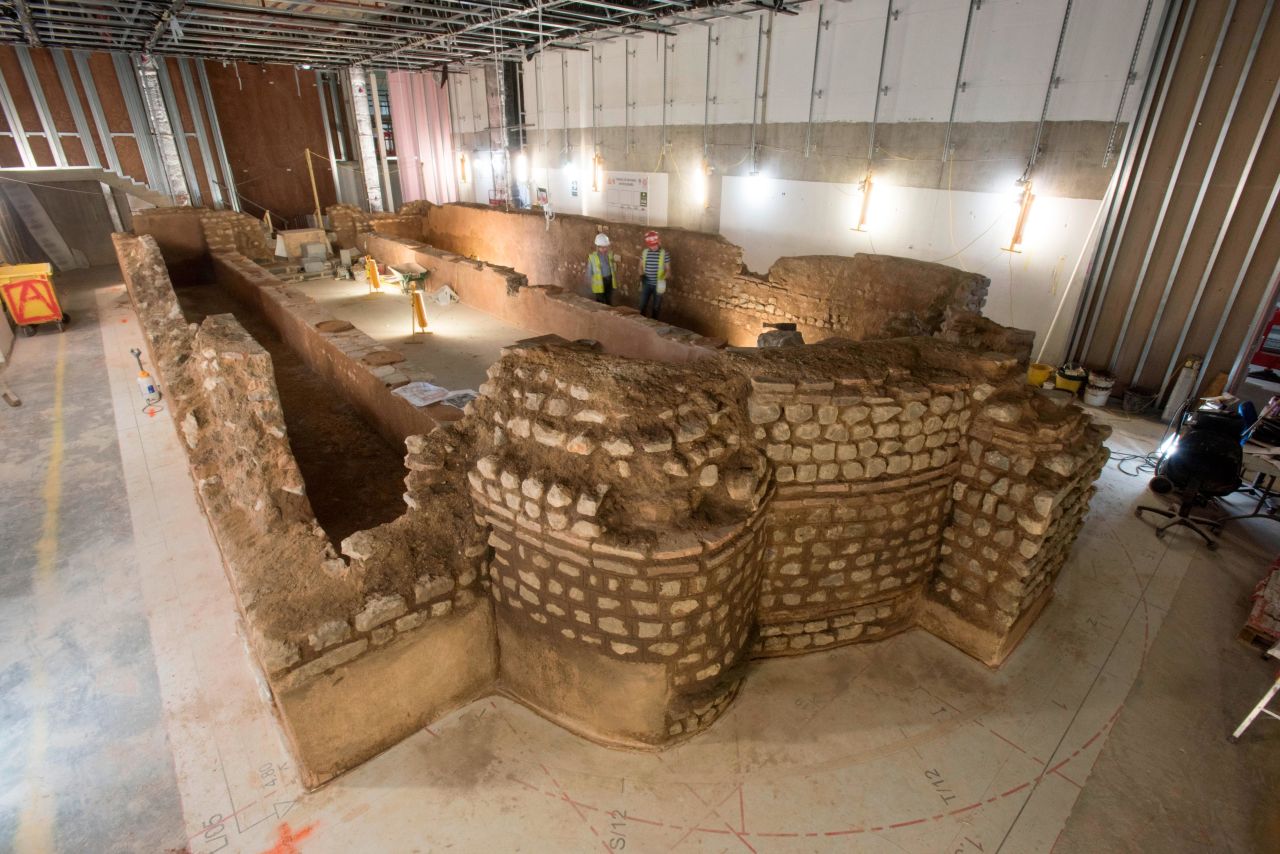 A team of archaeologists, stone masons, conservators and designers sampled mortar from mid third century Roman buildings in London to make a mix of mortars to reassemble the temple as faithfully as possible. They even made a resin cast of real Roman mud obtained during the excavation, to recreate the ruin's mud floor. The reconstruction took 18 months to build.