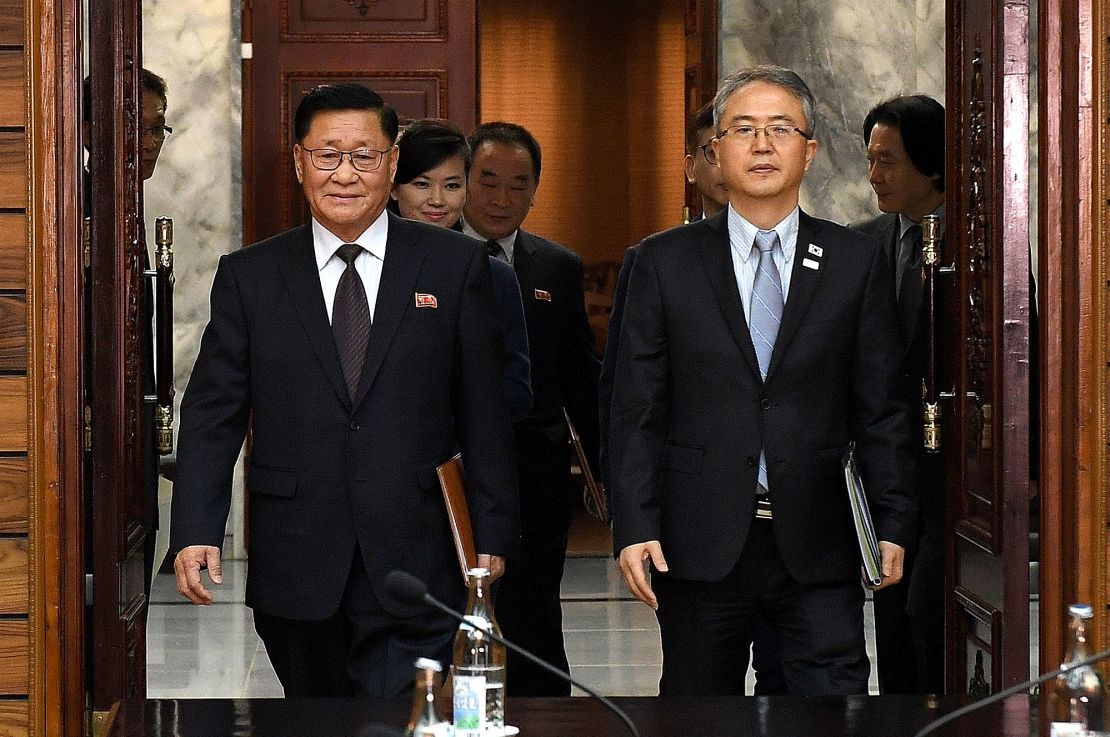 Moranbong member Hyon Song Wol seen with North and South Korean officials on January 15, 2018.