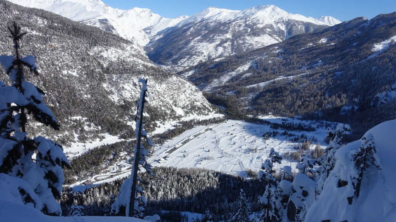 The tightening of border controls means migrants are attempting to cross the southern Alps into Europe.