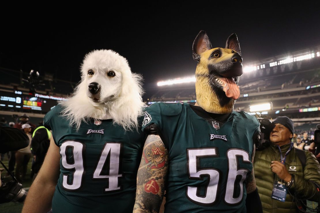 Beau Allen and Chris Long celebrate after the Eagles defeated the Vikings to advance to Super Bowl LII.