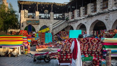 Souq Waqif exterior - vendors - by-Dimitris-Sideridis-3