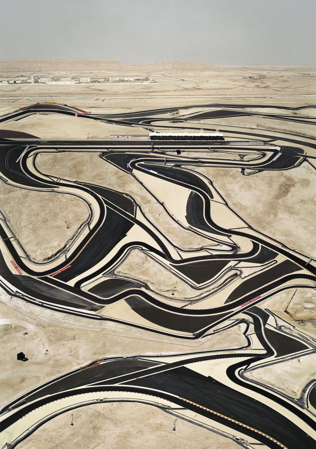 "Bahrain I" (2005) by Andreas Gursky.