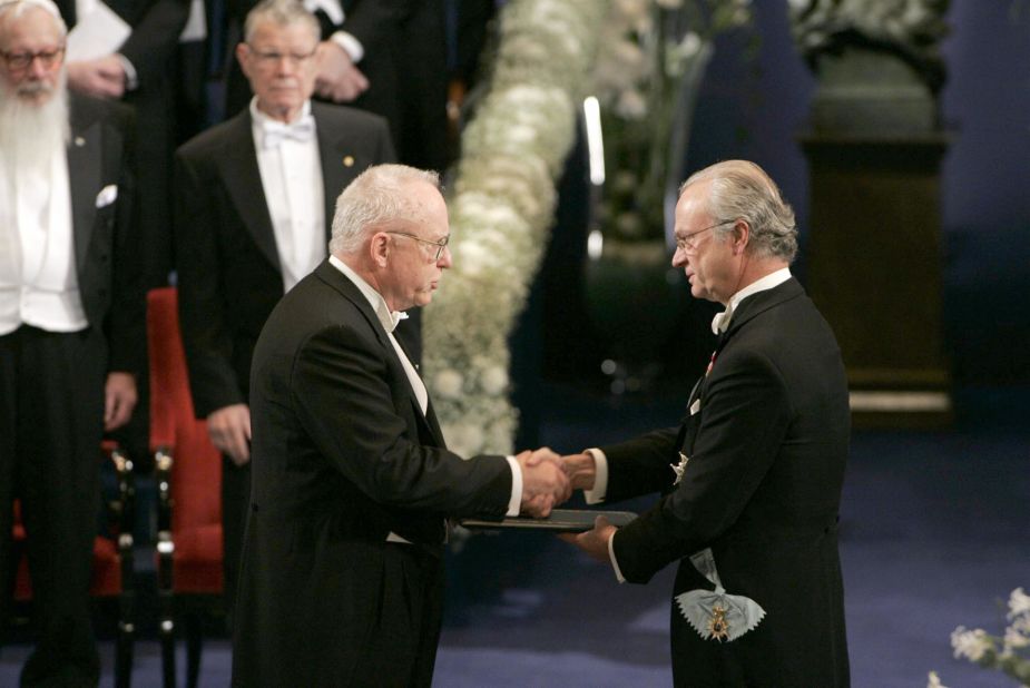 <a href="https://www.nobelprize.org/nobel_prizes/physics/laureates/2005/hall-facts.html" target="_blank" target="_blank">2005 Nobel Prize in Physics</a> recipient (left) participated in 1952. He was one of four people in 2005 awarded a Nobel Prize for developing laser-based precision spectroscopy, including "the optical comb technique" --  a way to measure frequencies with high precision.