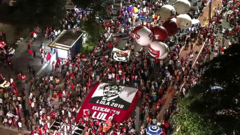 Trade unionists and members of social movements demonstrate in support of former Brazilian president Luiz Inacio Lula da Silva in Sao Paulo, Brazil on January 24, 2018.
(Miguel Schincariol/AFP/Getty Images)