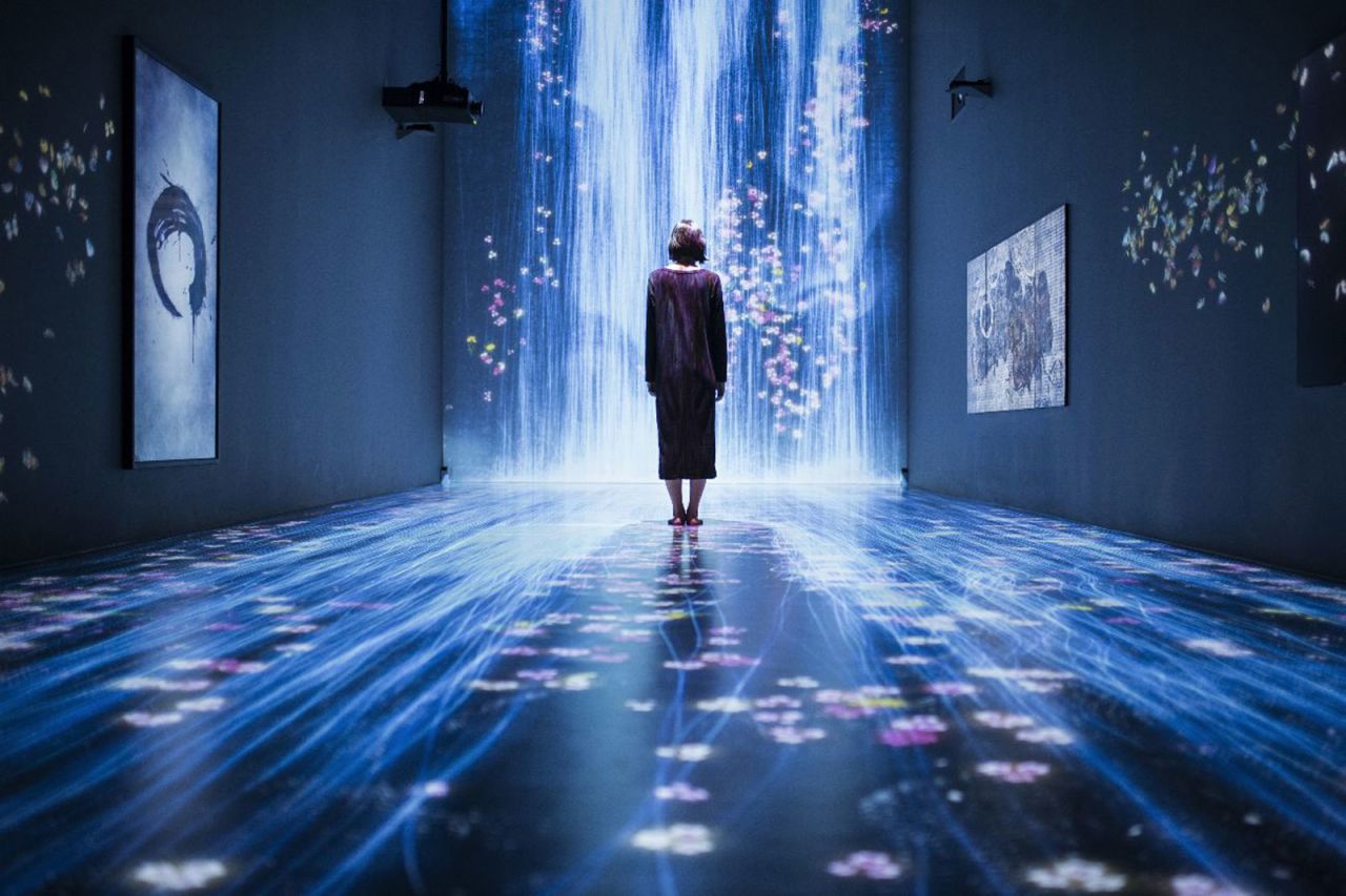 Pace London exhibited teamLab's "Transcending Boundaries," in 2017. "teamLab expressed a sense of wonderment about the new digital world that was not rational," said executive vice president of Pace Gallery, Peter Boris, of first coming across teamLab's works. "It was calm, undefended, and joyful." 