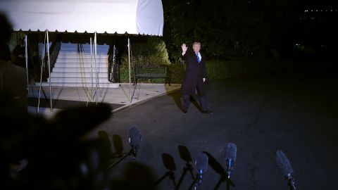 WASHINGTON, DC - JANUARY 24: U.S. President Donald Trump leaves the White House for the World Economic Forum in Davos, Switzerland, January 24, 2018 in Washington, DC. Trump told reporters on Wednesday that he would be willing to speak under oath with Robert Mueller III, the special counsel for the Russia inquiry. (Photo by Chip Somodevilla/Getty Images)