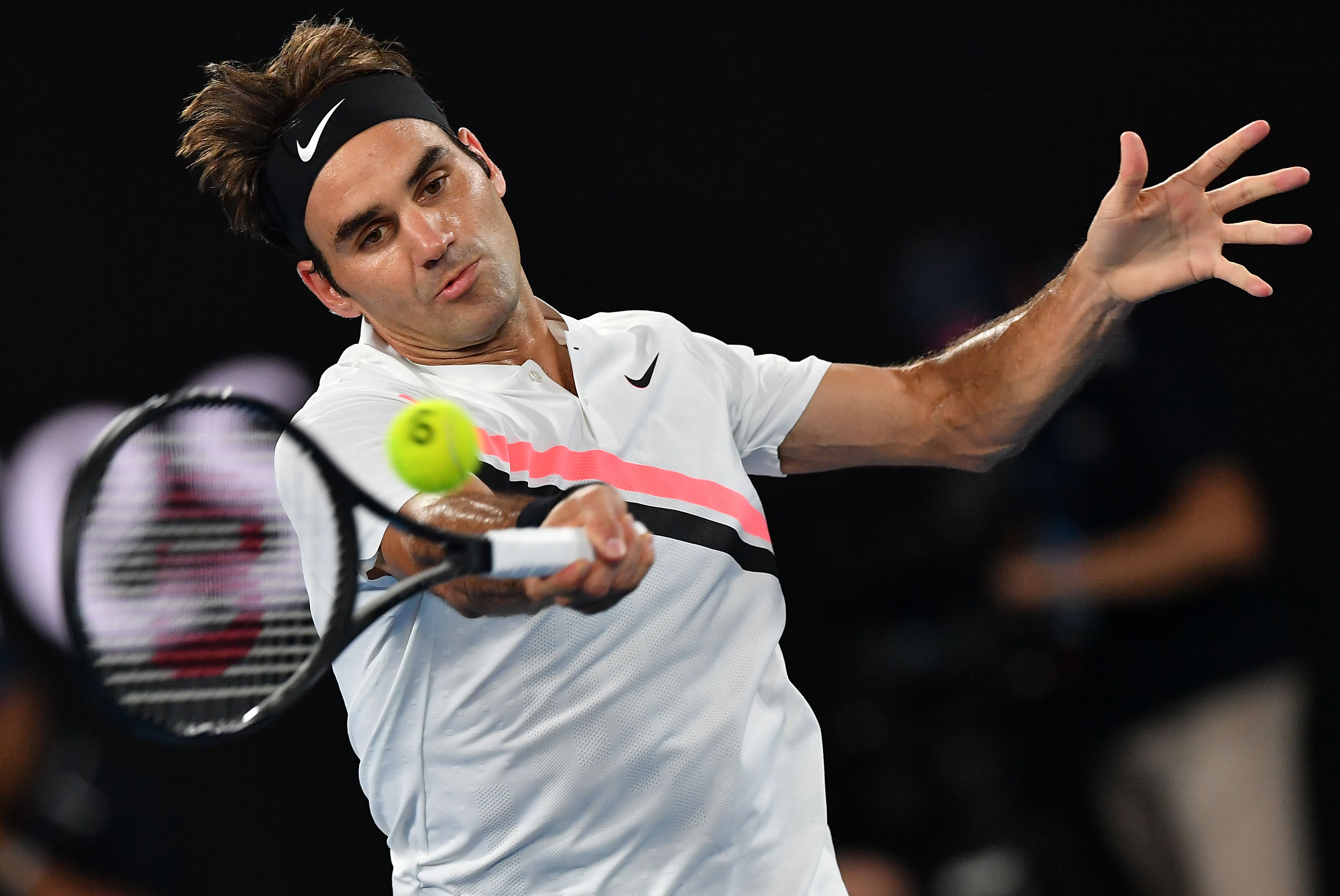 The third set resembled the first. Federer coasted on serve and earned the lone break. 