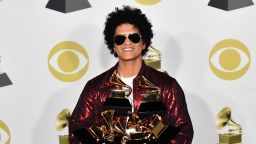 NEW YORK, NY - JANUARY 28:  Recording artist Bruno Mars, winner of Album of the Year for "24K Magic" poses in the press room during the 60th Annual GRAMMY Awards at Madison Square Garden on January 28, 2018 in New York City.  (Photo by Slaven Vlasic/FilmMagic)