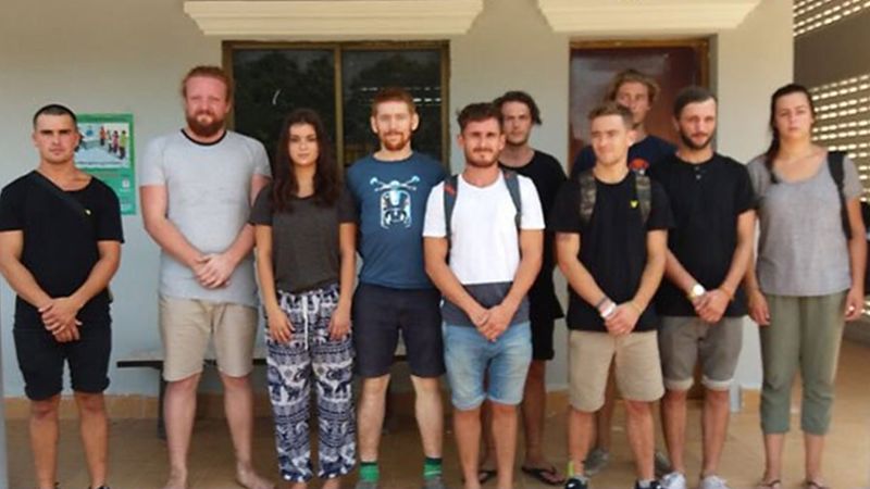 Backpackers Face Up To Year In Cambodian Jail Over Porn Charges Cnn 
