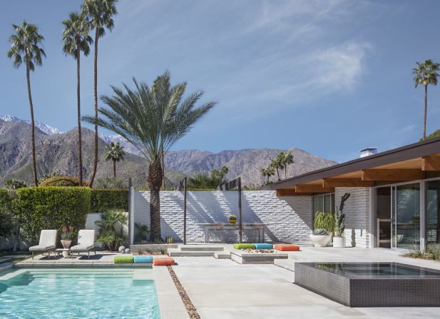 Dating back to 1957, Leff/Florsheim House offers dramatic views of the mountains surrounding Palm Springs.