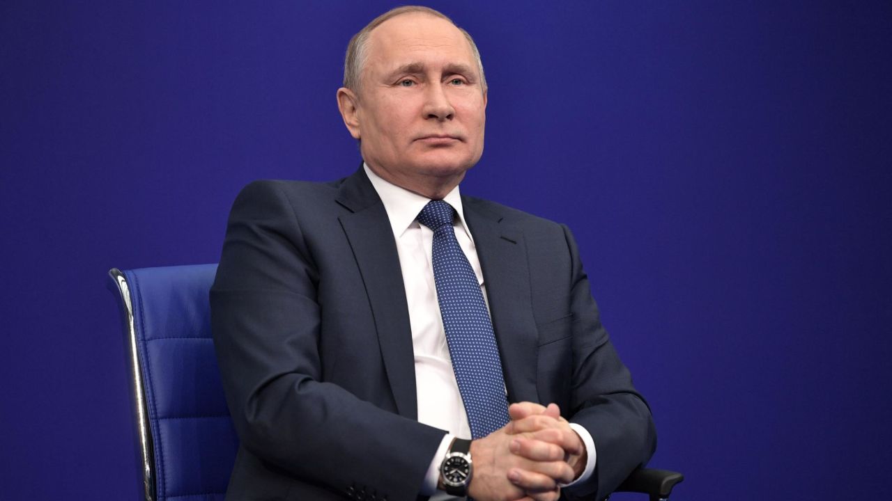 Russian President Vladimir Putin has admitted to "instances" of doping in Russia, but once again argued there are "many such examples around the world."