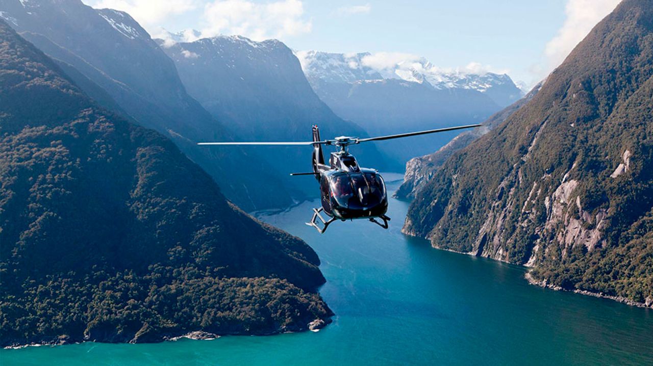 <strong>Heli-picnic in New Zealand: </strong>With Queenstown as the setting, the "Picnic on a peak" experience is a thrilling way for couples to spend some quality time in a remote, tranquil location.