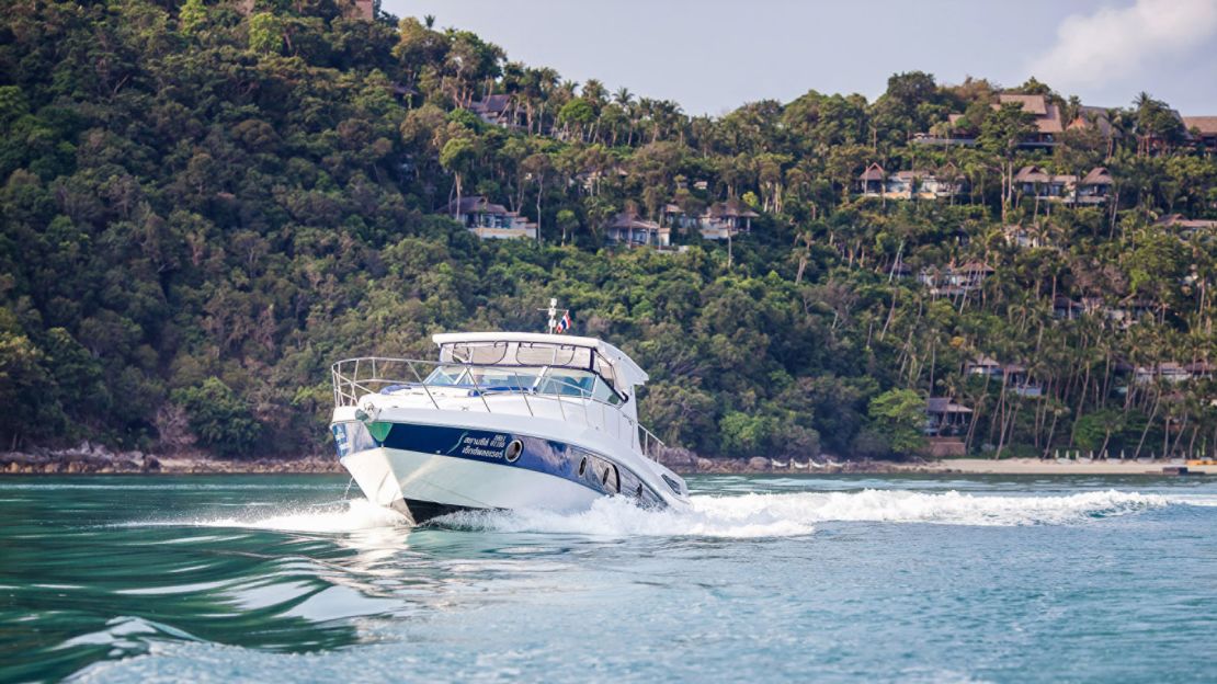 Why not take a cruise on a yacht on the island of Koh Samui?
