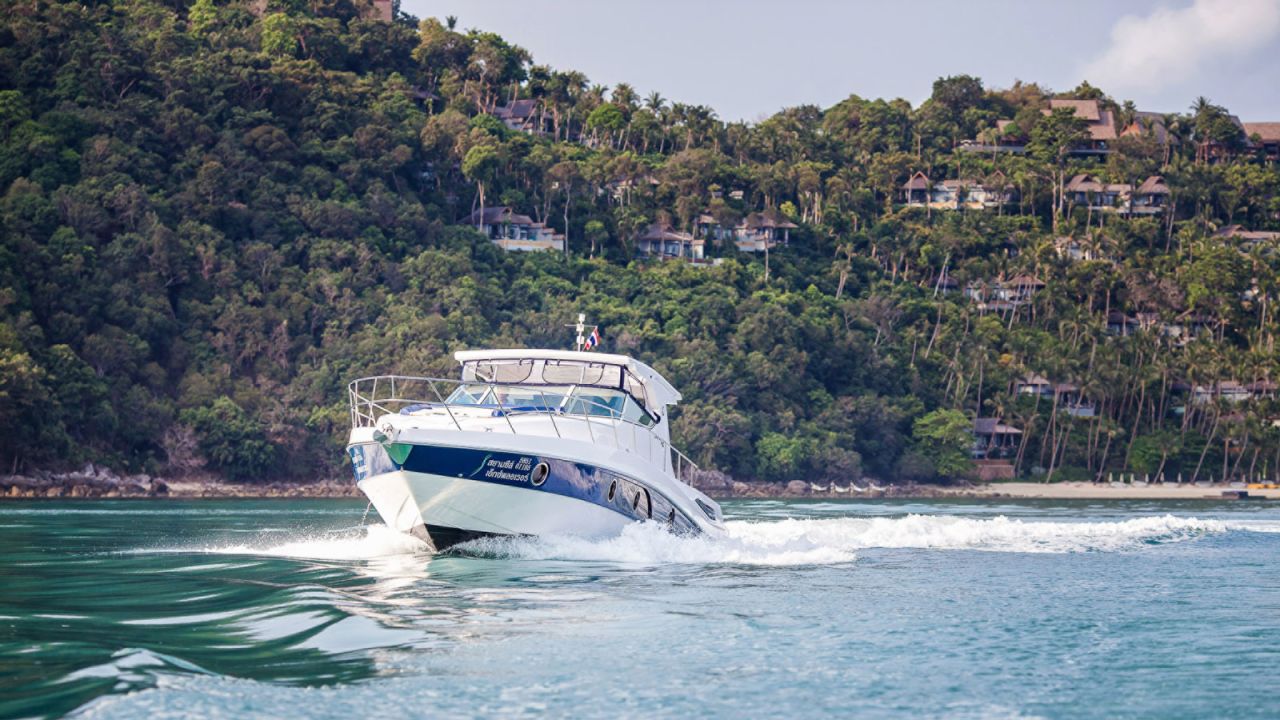 <strong>Cruising in Koh Samui: </strong>With canapés, champagne, picture-perfect sunsets and snorkeling turquoise waters all part of the package, its ideal for a Valentine's Day cruise.