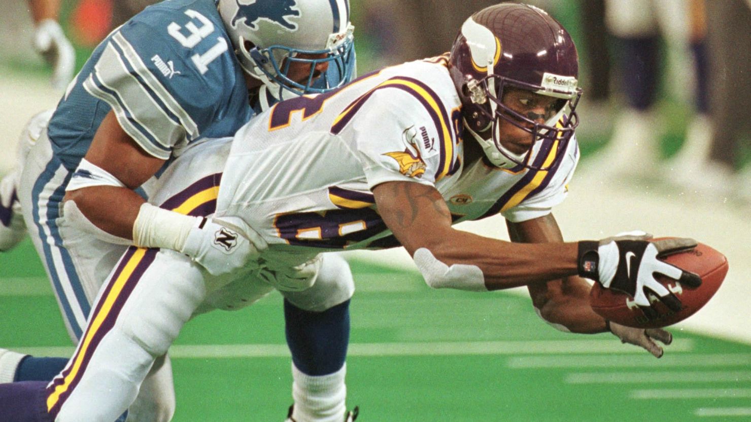 This October 17, 1999, photo shows Randy Moss with the Vikings.